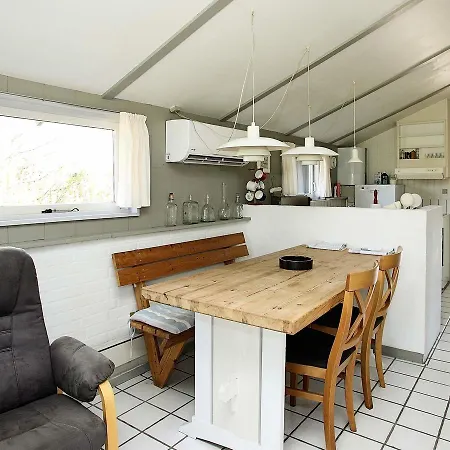 בית נופש Three-bedroom Holiday In 7 Ålbæk